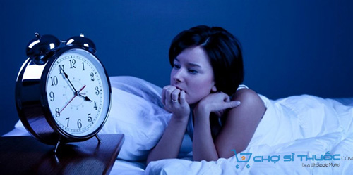 Mất ngủ hay thức giấc nửa đêm làm suy giảm sức khỏe