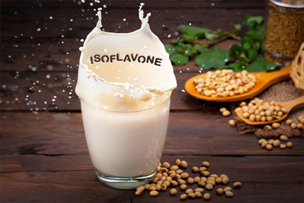Sữa đậu nành chứa nhiều isoflavone tốt cho sức khỏe phái đẹp 