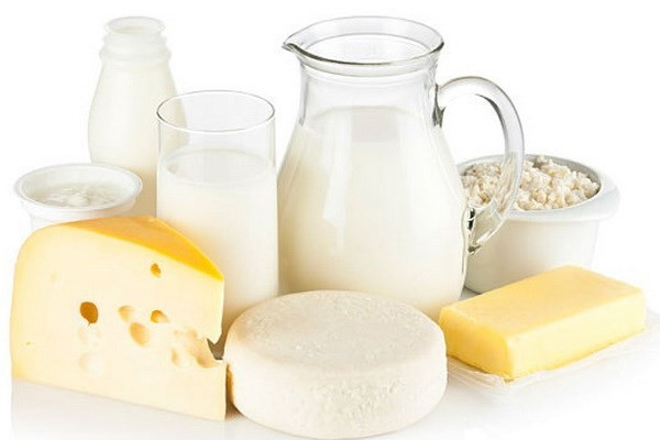 Sữa là nguồn bổ sung canxi thiết yếu được nhiều người lựa chọn 