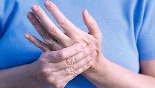 Các bệnh về xương khớp cũng là nguyên nhân gây tê bì chân tay